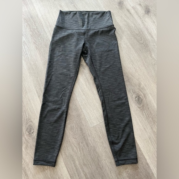 Lululemon wunder under high rise tight 25in sz6 - Picture 2 of 5